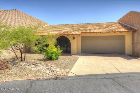 5702 N Camino Laguna, Tucson, AZ 85718