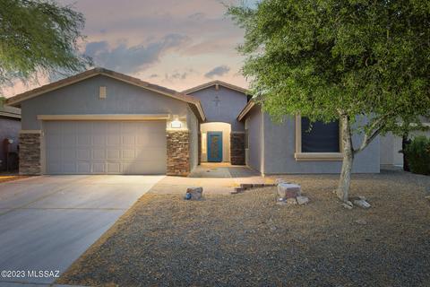 7106 W Glowing Star Dr, Tucson, AZ 85743