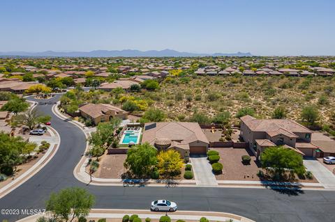 13075 N Ballcourt Ln, Oro Valley, AZ 85755