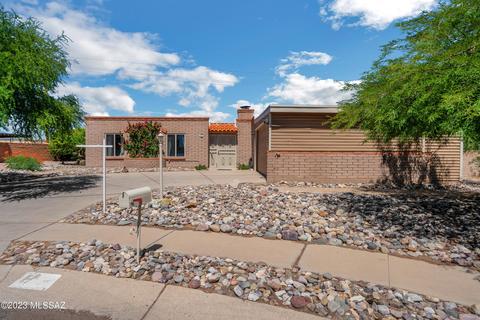2050 N Heatherbrae Cir, Tucson, AZ 85715