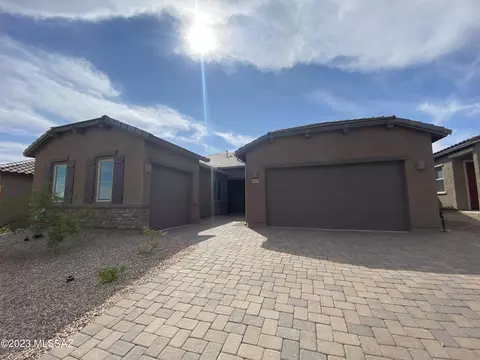 10649 N Cactus Point Dr N, Tucson, AZ 85742