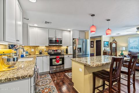 7151 E 19th St, Tucson, AZ 85710