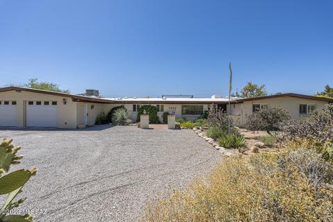 7001 N Edgewood Pl, Tucson, AZ 85704