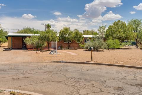 105 N Regency Pl, Tucson, AZ 85711