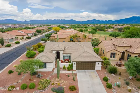 1948 N Oak Hill Ln, Green Valley, AZ 85614
