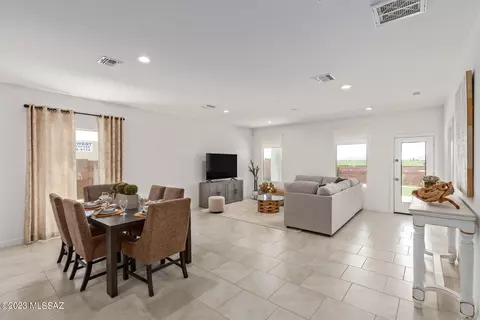 13700 E Dawn Dr, Vail, AZ 85641 photo 9