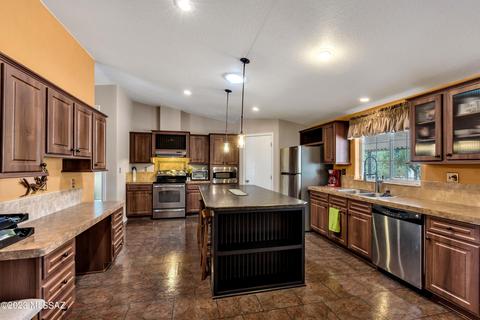 6945 N Blue Blvd, Tucson, AZ 85743