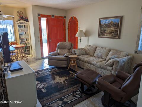 1007 S Calle De La Casitas, Green Valley, AZ 85614