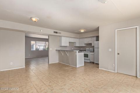 5882 S Del Moral Blvd, Tucson, AZ 85706