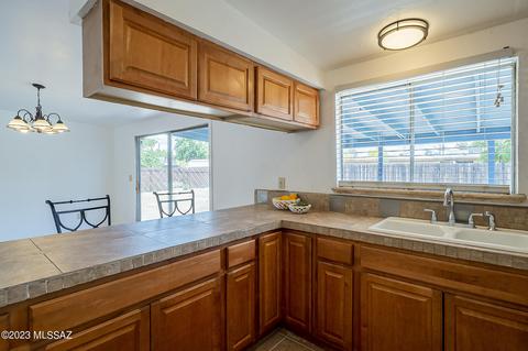 4282 E Dover Stra, Tucson, AZ 85706 photo 13