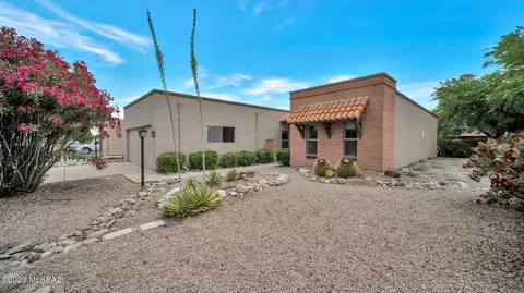320 E Paseo Verde, Green Valley, AZ 85614