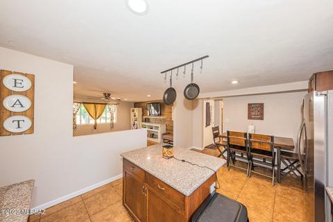 7362 E Sylvane Dr, Tucson, AZ 85710 photo 12