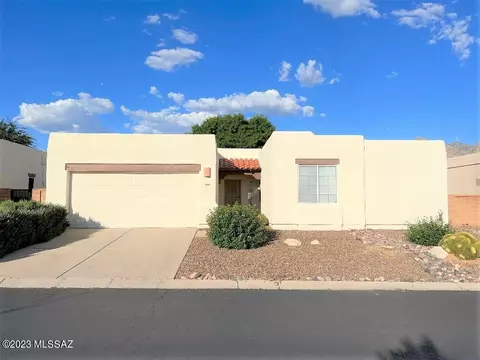 10180 N Fox Hunt Ln, Tucson, AZ 85737