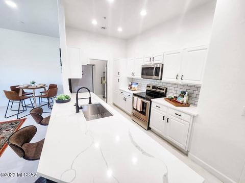 2016 E River Rd #205, Tucson, AZ 85718 photo 4