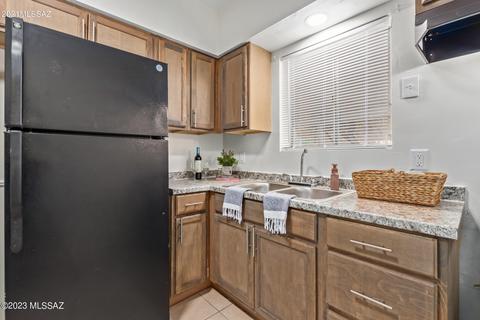 1412 W Fresno St, Tucson, AZ 85745