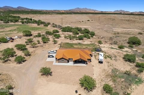 1488 E Diamondback Dr, Benson, AZ 85602 photo 2