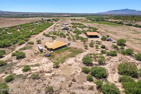 1488 E Diamondback Dr, Benson, AZ 85602 photo 4