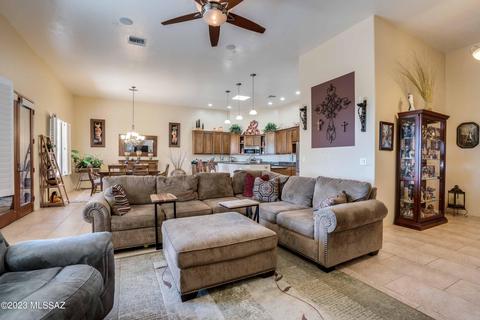 405 E Charleston Pl, Vail, AZ 85641 photo 4