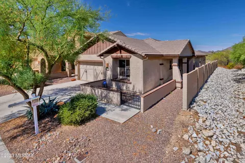 13487 N Barlassina Dr, Oro Valley, AZ 85755