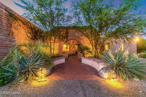 3766 N Pantano Rd, Tucson, AZ 85750