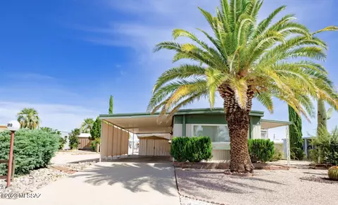 280 W Aliso Dr, Green Valley, AZ 85614