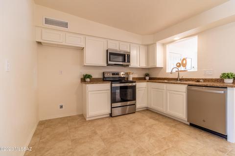 6721 E Hawk Dr, Tucson, AZ 85730 photo 9