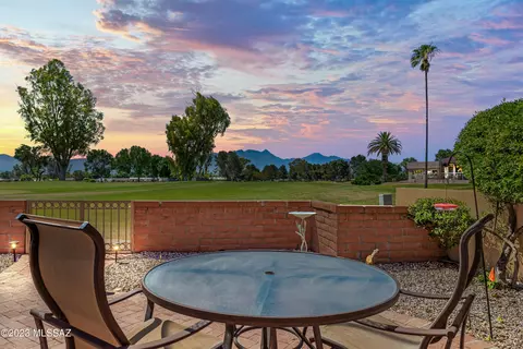 1118 N Abrego Dr, Green Valley, AZ 85614