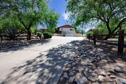 3302 N Riverbend Cir W, Tucson, AZ 85750