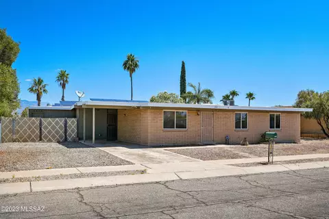 9321 E 27th St, Tucson, AZ 85710