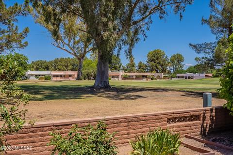 319 E Paseo De Golf, Green Valley, AZ 85614