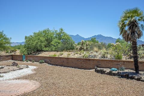 1051 W Vuelta Del Yaba, Green Valley, AZ 85622