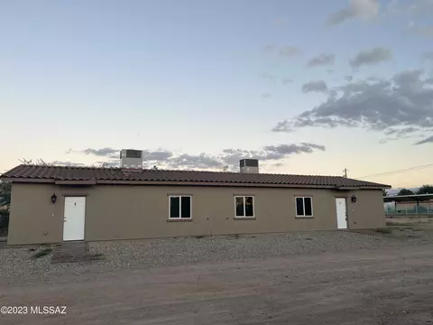 433 E Navajo Rd, Tucson, AZ 85705