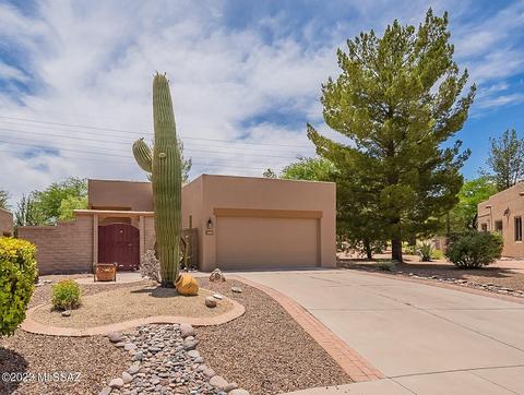 1035 W Blue Fox Rd, Green Valley, AZ 85614