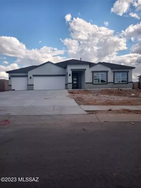 505 W Lexington St W, Vail, AZ 85641