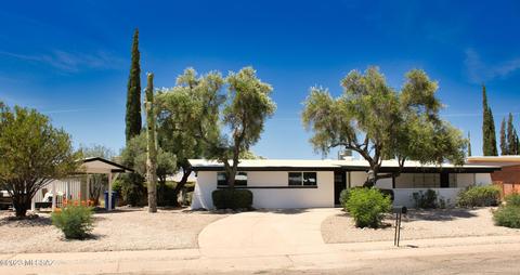 9017 E Pine Valley Dr, Tucson, AZ 85710