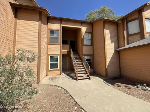 5684 S Wood Crest Dr, Tucson, AZ 85746