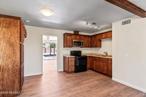 4433 E 16th St, Tucson, AZ 85711 photo 4