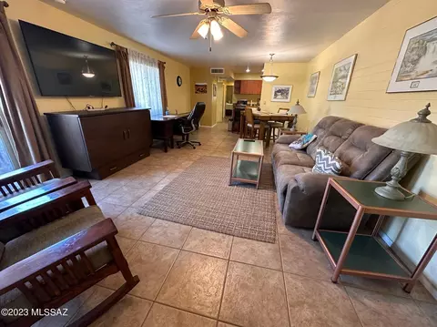 2525 N Alvernon Rd Way #D-4, Tucson, AZ 85712
