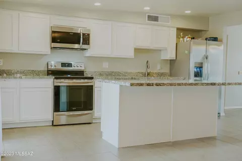 9520 E 33rd St, Tucson, AZ 85748 photo 5