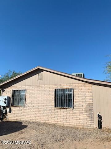 704 W Simmons Rd, Tucson, AZ 85705