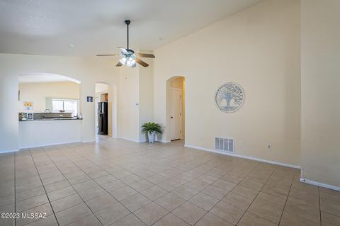 9198 E Muleshoe St, Tucson, AZ 85747 photo 4