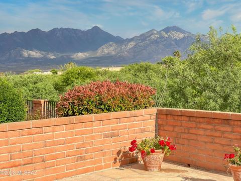 1863 W Placita Napoleon, Green Valley, AZ 85622