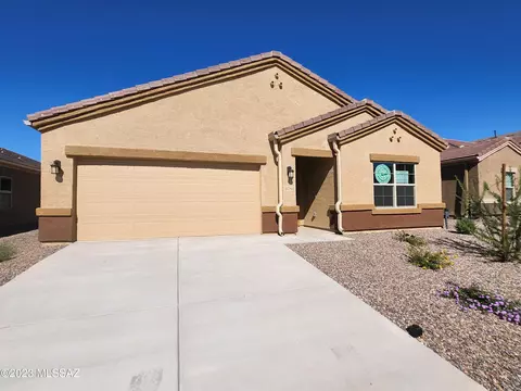 8794 W Red Spike Ice Dr, Marana, AZ 85653
