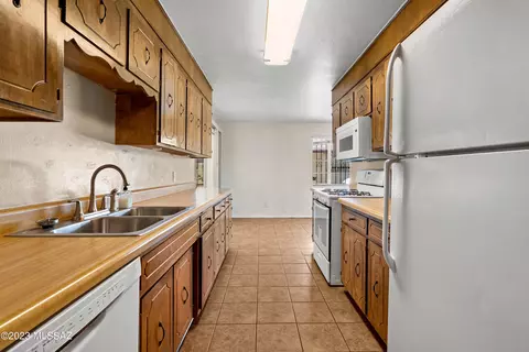 2425 E 19th St, Tucson, AZ 85719 photo 10