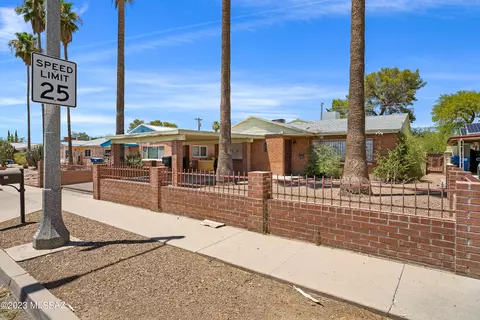 2425 E 19th St, Tucson, AZ 85719 photo 4