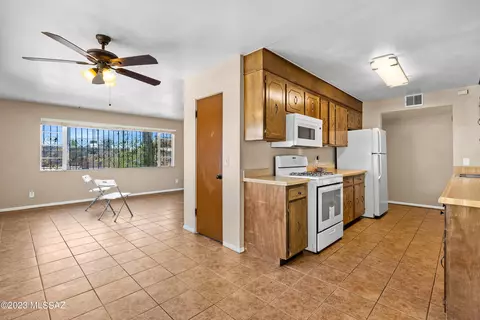 2425 E 19th St, Tucson, AZ 85719 photo 8