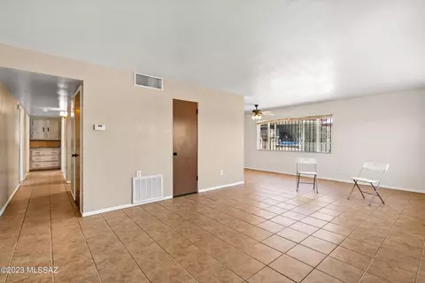 2425 E 19th St, Tucson, AZ 85719 photo 5
