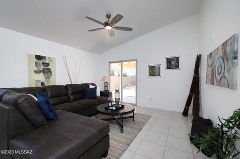 9478 E Pale Blue Topaz Ln, Tucson, AZ 85747 photo 12