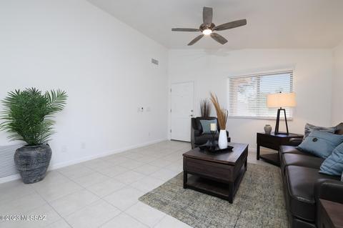 9478 E Pale Blue Topaz Ln, Tucson, AZ 85747 photo 6