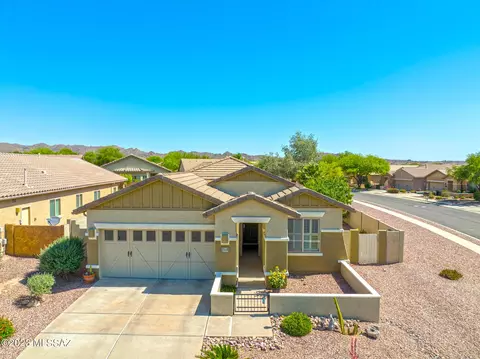 1104 W Vinovo Pass, Oro Valley, AZ 85755